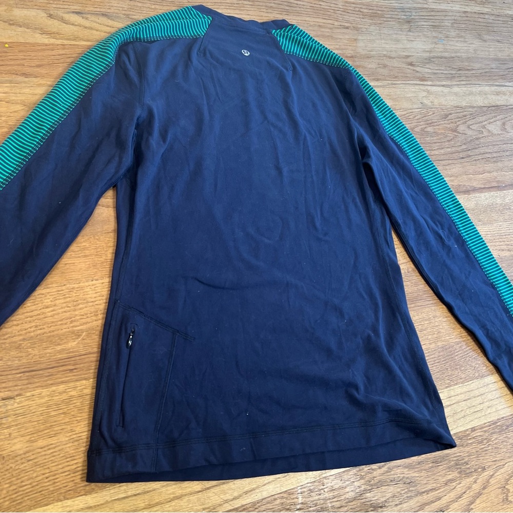 Lululemon Metal Vent Tech Long Sleeve Shirt Navy Blue Green Stripe Size S/M - Picture 8 of 11
